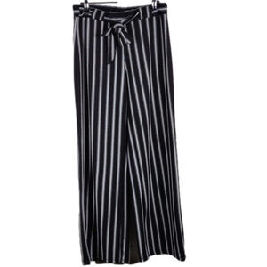 H & H Harmony & Havoc Black White Striped Mid Rise Flare Leg Pull On Pants